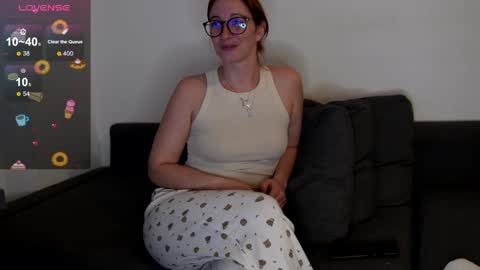 Snapshot of samarafromthewell chatting on 01.14.25 Samara From The Well online show from 01.14.25