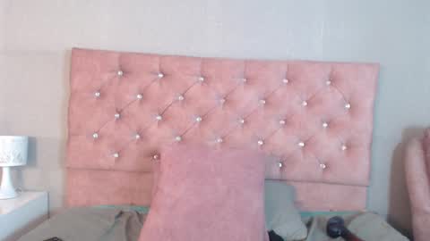 Snapshot of samaragrey18 chatting on 02.28.25 samaragrey18 online show from 02.28.25