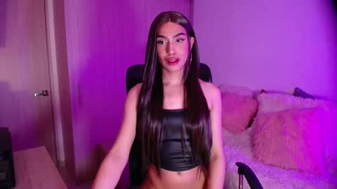 Samara Silex online show from 09.23.25