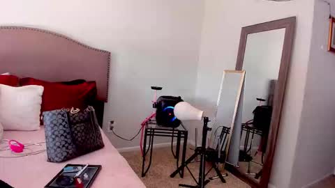 Yaya online show from 10.30.25