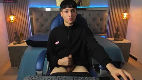 Snapshot of samblack_ chatting on 03.04.26 Sam online show from 03.04.26