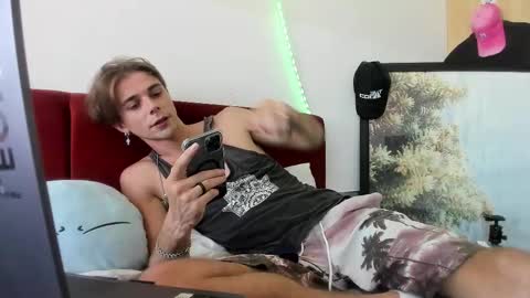 Snapshot of samgorgeous chatting on 09.11.25 Fansly - Top4fans online show from 09.11.25