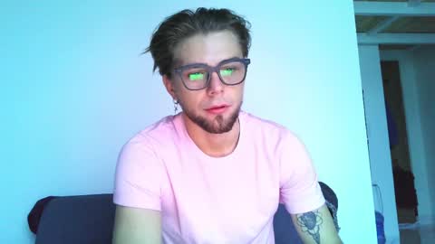 Fansly -       Top4fans   online show from 04.15.26