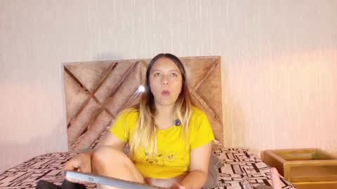 Snapshot of sami_1_8 chatting on 06.25.26 Samy online show from 06.25.26