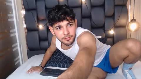Snapshot of samir_bear chatting on 01.20.25 Samir online show from 01.20.25