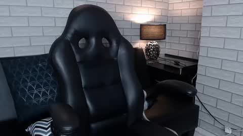 Snapshot of samir_bear chatting on 02.22.25 Samir online show from 02.22.25