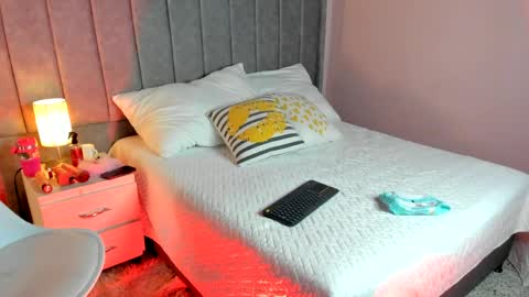 Samira Malek online show from 04.02.26