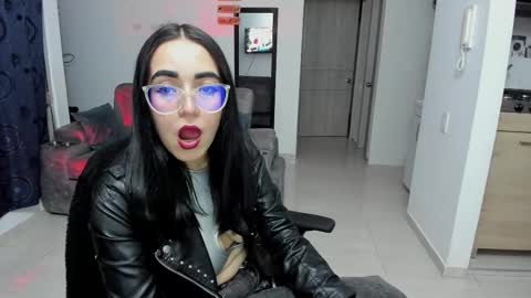 SARA online show from 10.15.25