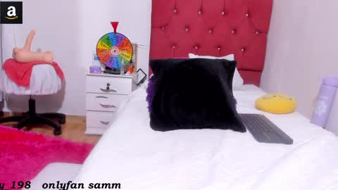 Snapshot of sammy18_ chatting on 02.01.25 Sammy online show from 02.01.25