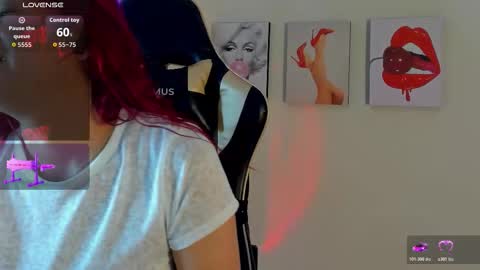 Snapshot of sammy_jhonson25 chatting on 10.28.25 sammy_jhonson25 online show from 10.28.25