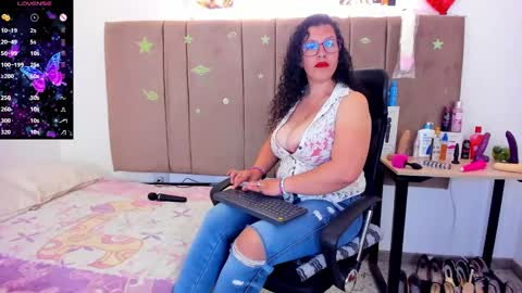 Snapshot of sammy_mature_ chatting on 12.15.24 Sammy online show from 12.15.24