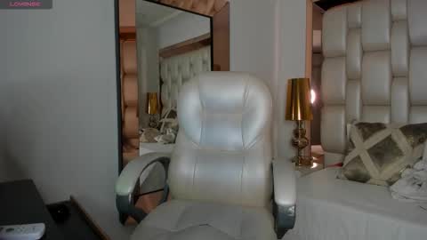 Snapshot of sammy_rios chatting on 10.10.25 Sammy online show from 10.10.25