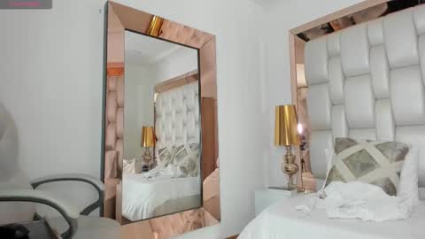 Snapshot of sammy_rios chatting on 10.21.25 Sammy online show from 10.21.25