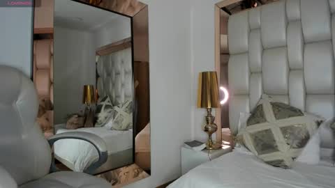 Snapshot of sammy_rios chatting on 10.27.25 Sammy online show from 10.27.25