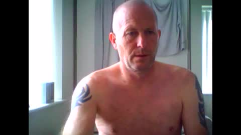 Snapshot of sammyb1821 chatting on 09.26.25 sammyb1821 online show from 09.26.25