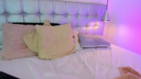 Axel online show from 02.08.25