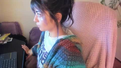   online show from 10.08.25