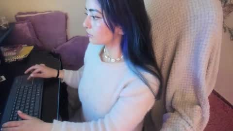   online show from 11.08.25