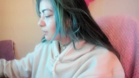   online show from 04.05.26