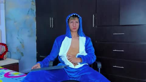 Snapshot of sammysex_ chatting on 11.29.25 SAMMY online show from 11.29.25