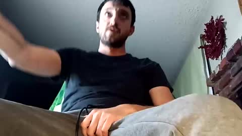 Snapshot of samthebully chatting on 10.06.25 SamTheBully online show from 10.06.25