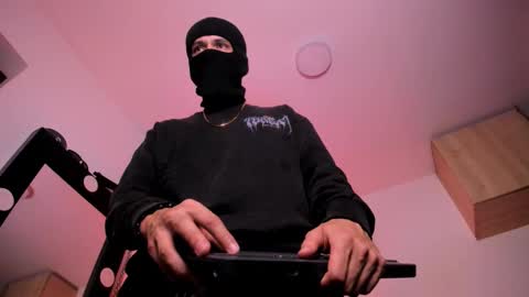   online show from 09.16.25