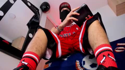 Snapshot of samuel_suarez chatting on 02.25.26 online show from 02.25.26