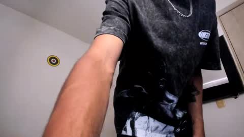 Snapshot of samuel_suarez chatting on 03.14.26 online show from 03.14.26