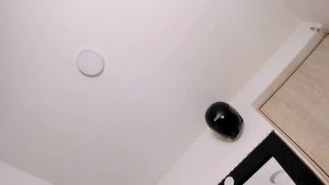 Snapshot of samuel_suarez chatting on 03.15.26 online show from 03.15.26