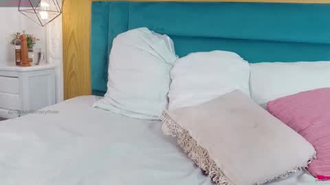 Find me at  when im offline here. online show from 03.12.26