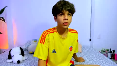 Snapshot of samy_twink chatting on 06.24.26 Sammy online show from 06.24.26