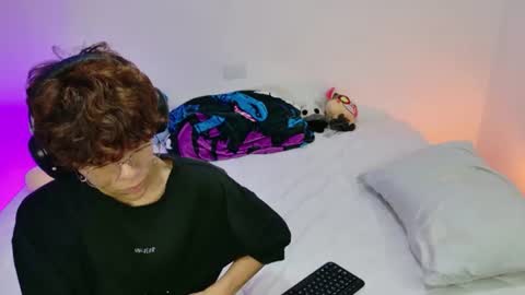 Snapshot of samy_twink chatting on 07.12.26 Sammy online show from 07.12.26