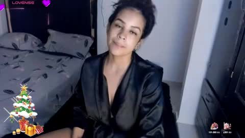 Snapshot of samykiss chatting on 12.23.24 SamyHolbrook online show from 12.23.24