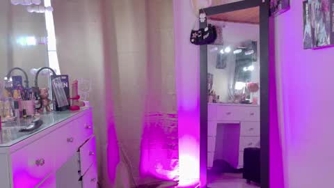 Snapshot of samymelo chatting on 09.25.25 samymelo online show from 09.25.25