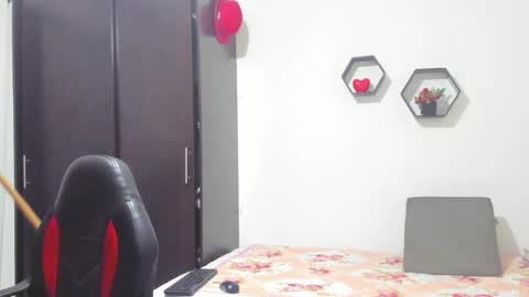 Sanddi  online show from 02.04.26