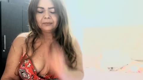 Sanddi  online show from 05.20.26