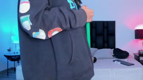 MilaSander online show from 01.25.25