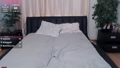 SandiSkiter online show from 01.14.25