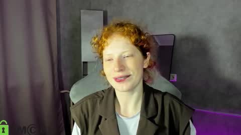 Snapshot of sandra__wilson chatting on 09.11.25 Sandra online show from 09.11.25