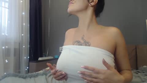 Snapshot of sandra_smith3007 chatting on 12.19.24 sandra_smith3007 online show from 12.19.24