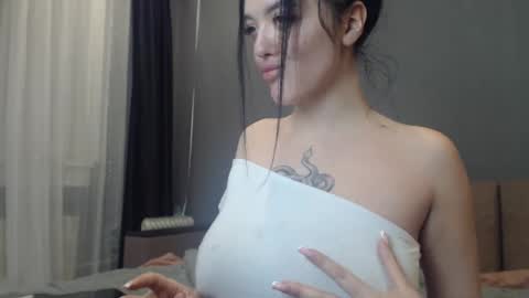 Snapshot of sandra_smith3007 chatting on 12.25.24 sandra_smith3007 online show from 12.25.24