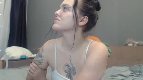 Snapshot of sandra_smith3007 chatting on 02.14.25 sandra_smith3007 online show from 02.14.25