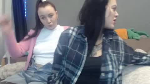 Snapshot of sandra_smith3007 chatting on 02.15.25 sandra_smith3007 online show from 02.15.25