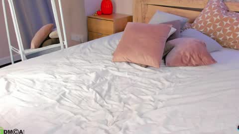 sandraa_anderson online show from 04.21.26