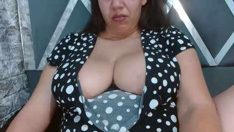 Snapshot of sandraclarkx69 chatting on 02.09.25 sandraclarkx69 online show from 02.09.25