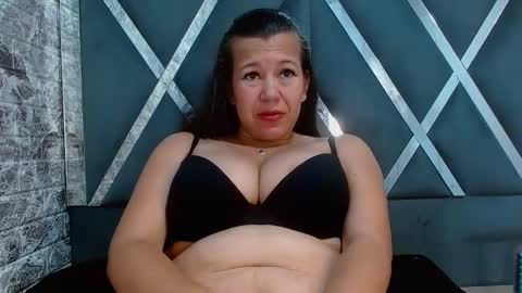 Snapshot of sandraclarkx69 chatting on 02.12.25 sandraclarkx69 online show from 02.12.25