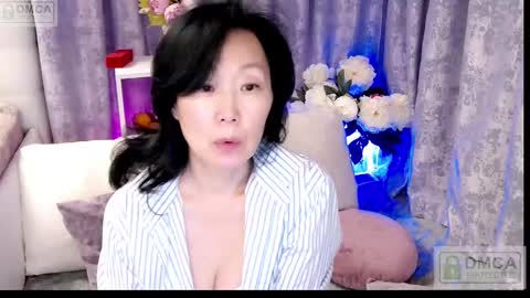 Snapshot of sandrami__ chatting on 02.28.25 Sandra online show from 02.28.25