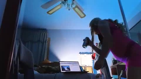 Sandra online show from 04.19.26