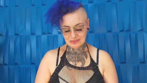 Sandy Rose online show from 02.10.25