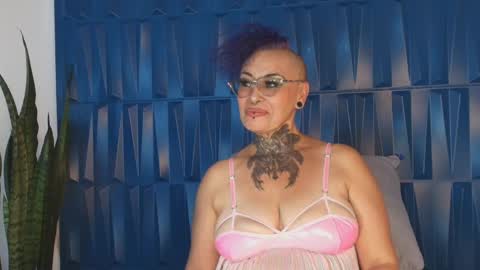 Sandy Rose online show from 02.21.25